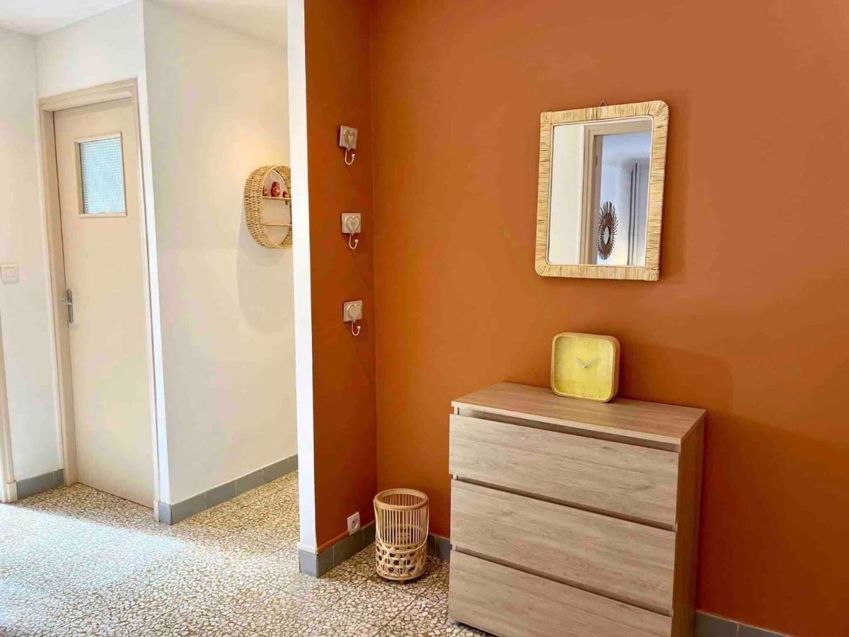 Bel Lumineux Et Calme A 10min A Pied Du Centre Aix Avec Parking Et Air Conditionne Apartment Aix-en-Provence
