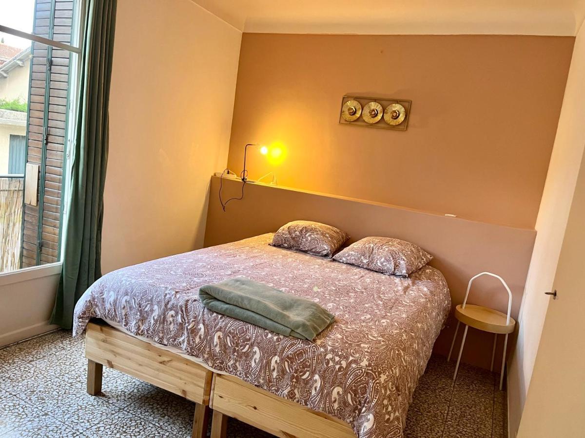 Bel Lumineux Et Calme A 10min A Pied Du Centre Aix Avec Parking Et Air Conditionne Apartment Aix-en-Provence